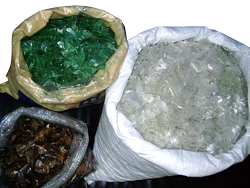 Clean hot-washed PET flakes